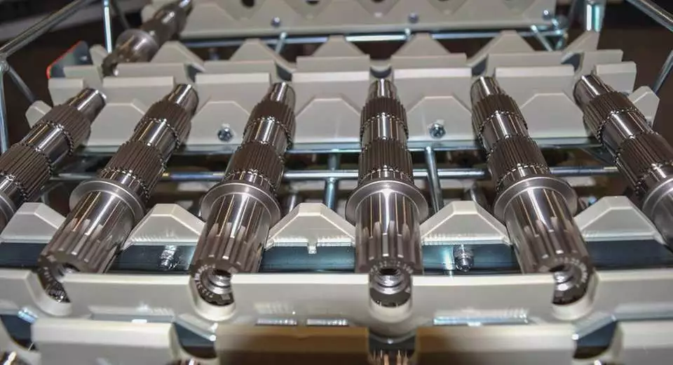 Deals Shafts Store -Deals Shafts Store Turning of transmission shafts and gears 2